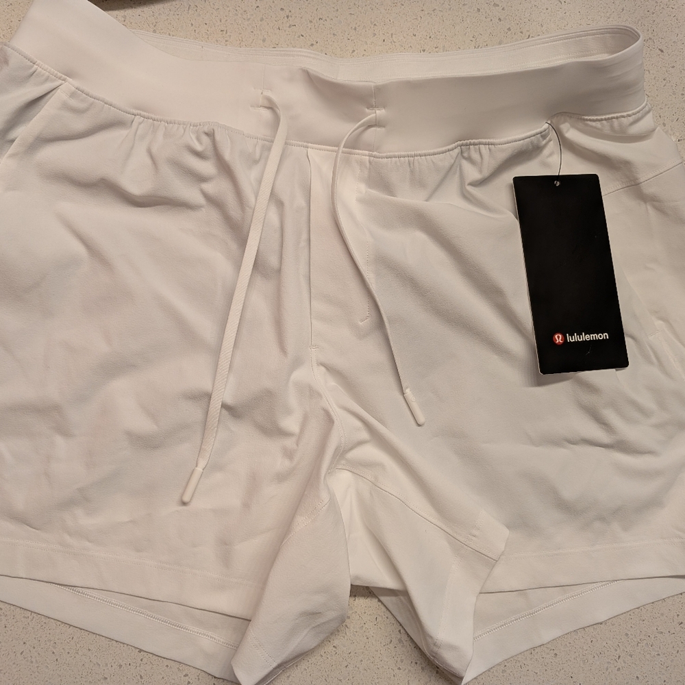 Lululemon Zeroed In 5" White Athletic Shorts